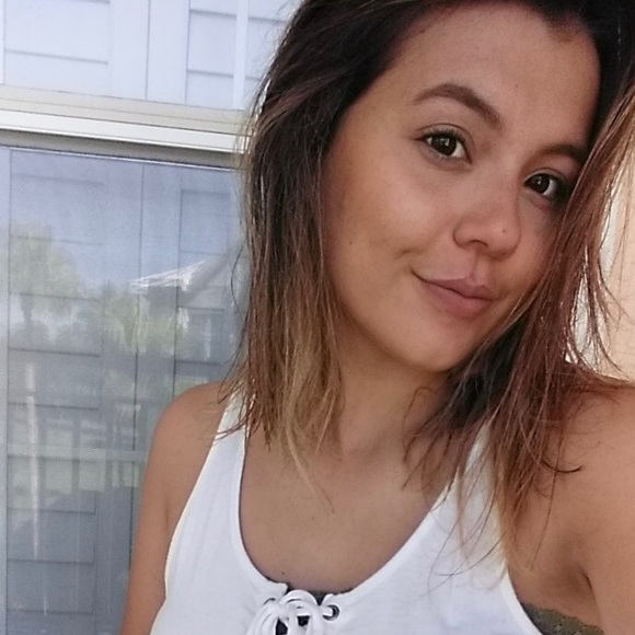 Meet your Posher, Emily - Picture 1 of 1